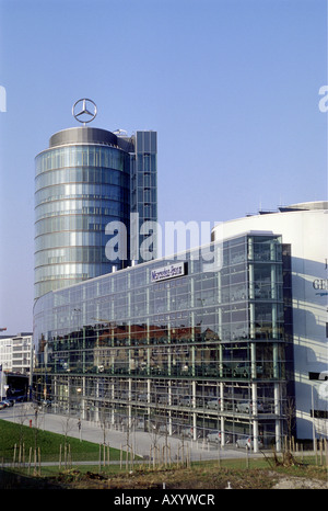 Géographie / voyage, Allemagne, Bavaria, Munich, bâtiments, Mercedey Benz Center construit : 2003, vue extérieure, Additional-Rights Clearance-Info-Not-Available- Banque D'Images