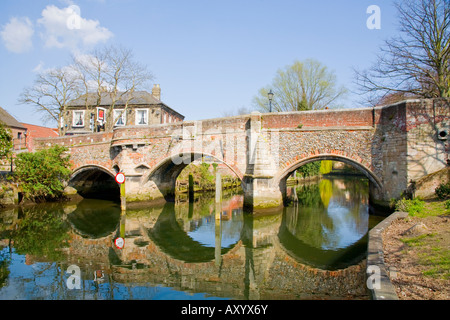 Les évêques médiévaux Pont sur la rivière Wensum Norwich Norfolk Banque D'Images