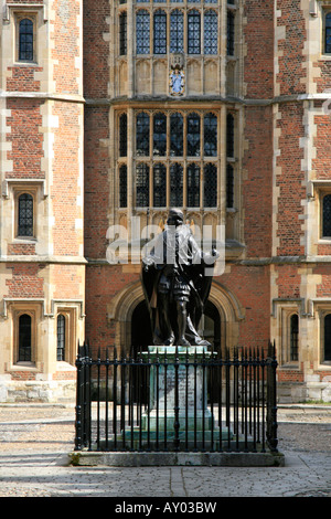 La cour de l'école statue King's College Notre Dame de l'Eton Windsor and maidenhead angleterre uk go Banque D'Images