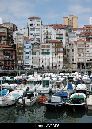 Le port de Bermeo un pittoresque port de pêche basque en Espagne Banque D'Images