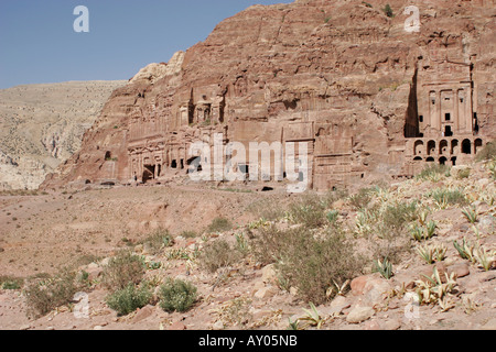 Tombes royales et l'Urne tombe à droite, Petra, Jordanie, Moyen-Orient Banque D'Images