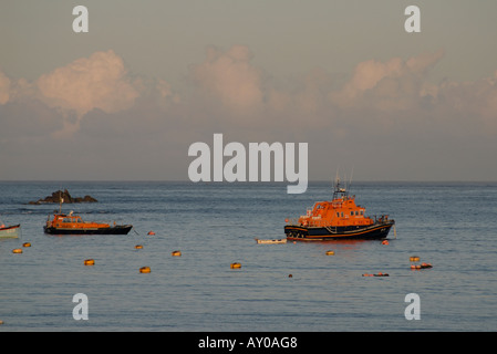 L'embarcation de St Mary s et s pilote bateau amarré dans le port St Mary St Mary s Îles Scilly UK Banque D'Images