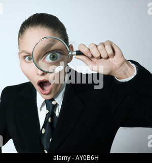 Portrait Portrait d'une belle jeune femme dans un costume costume Banque D'Images