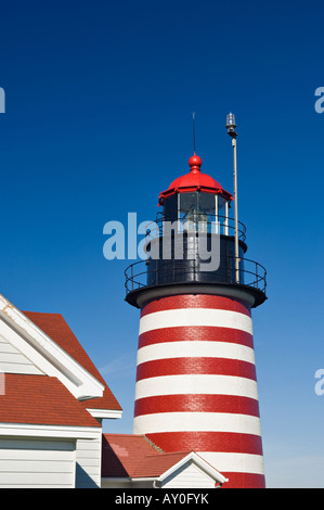 Quoddy Head Lighthouse Tower ouest près de Lubec Maine Banque D'Images