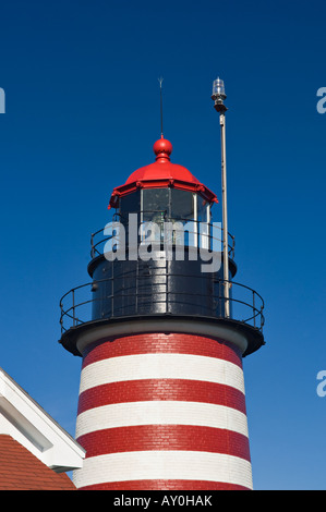 Quoddy Head Lighthouse Tower ouest près de Lubec Maine Banque D'Images