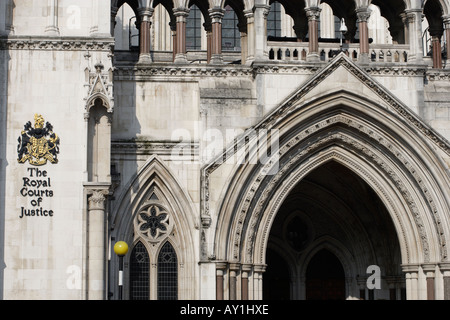 La Royal Courts of Justice The Strand Londres Banque D'Images