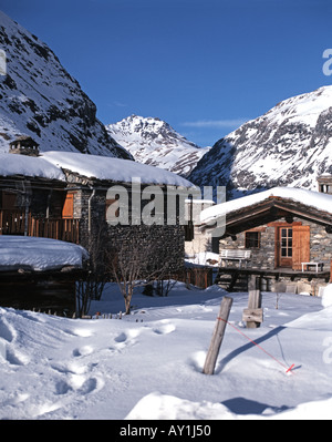 Couvert de neige hameau près de Bessans Banque D'Images