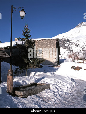 Couvert de neige hameau près de Bessans Banque D'Images