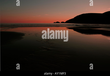 Newgale plage au coucher du soleil Banque D'Images