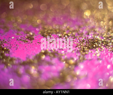 Violet et or background abstrait sur fond violet Banque D'Images