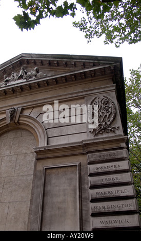 Victorian gatehouse, Euston station, London, UK Banque D'Images