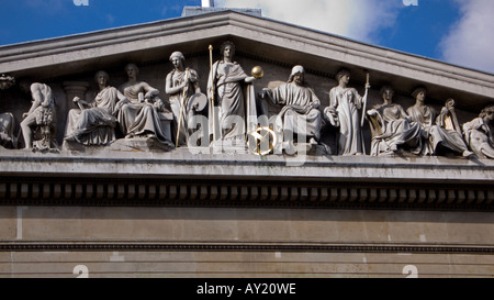 Portique, British Museum, Londres, Royaume-Uni Banque D'Images