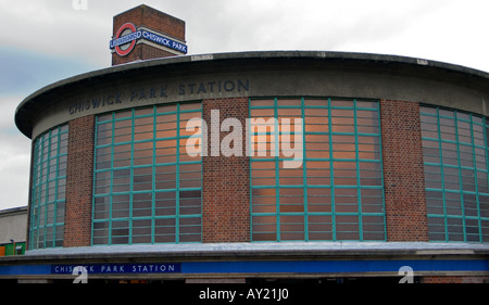 La station de métro de Chiswick Park, London, England, UK Banque D'Images