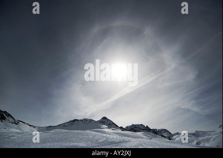 Halo solaire dans les alpes françaises Banque D'Images