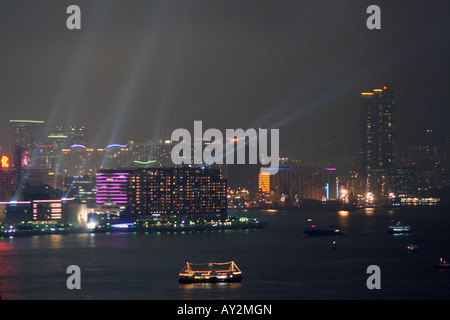 Une symphonie de lumières [Port Victoria, Hong Kong, Chine, Asie]. . Banque D'Images