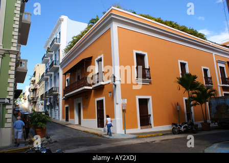 La rue chic dans la vieille ville de San Juan, Puerto Rico Banque D'Images