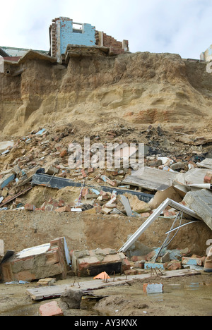 L'érosion des falaises, happisburgh, Norfolk, Angleterre Banque D'Images