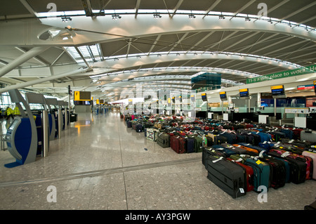 Bagages enregistrés à Londres Heathrow Terminal 5 Banque D'Images