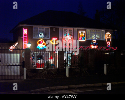 Maison décorée pour Noël en Angleterre Banque D'Images