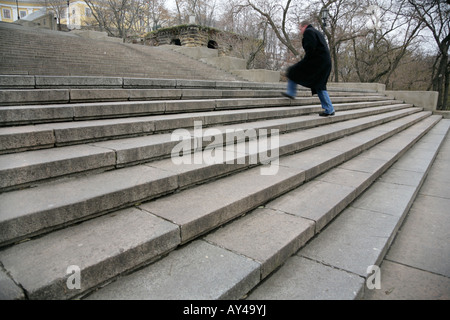 L'escalade de l'homme Mesures Potemkine, Odessa, Ukraine. Banque D'Images