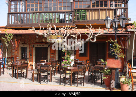 Restaurant dans village de montagne Pano Hersonissos, Crète, Grèce, Photo de Willy Matheisl Banque D'Images