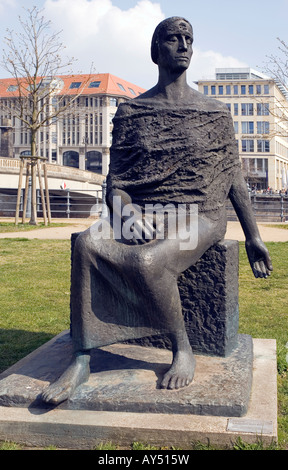 Statue, O Deutschland bleiche Mutter, par Fritz Cremer, Berlin, Allemagne Banque D'Images