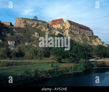 Burg ueber dem Unstrutlandschaft Wendelstein à Memleben, Unstrut, Sachsen-Anhalt Banque D'Images