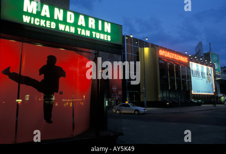 Restaurant Le Mandarin et encore de Mamma Mia dans Operettenhaus sur Reeperbahn, dans red light district de St Pauli, Hambourg, Allemagne Banque D'Images