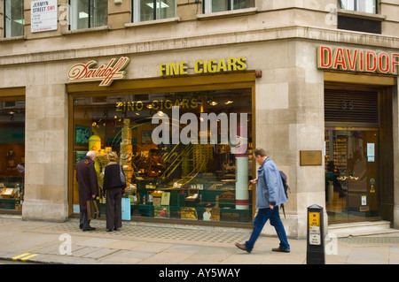 Tabac Davidoff shop dans la région de Jermyn Street à Londres UK Banque D'Images