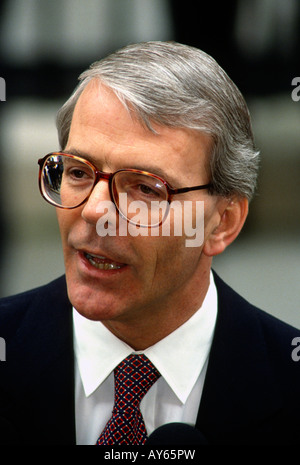 0392 Londres le premier ministre britannique John Major Photo c Simon Grosset Banque D'Images