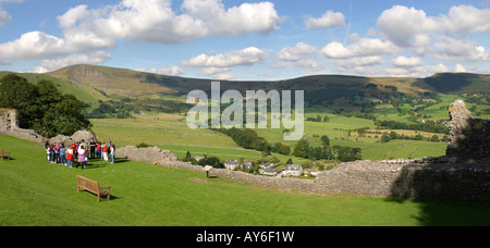 L'espoir de la vallée de Derbyshire Château de Peveril vue panoramique Banque D'Images