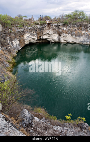 Lac Otjikoto près de Tsumeb en Namibie Banque D'Images