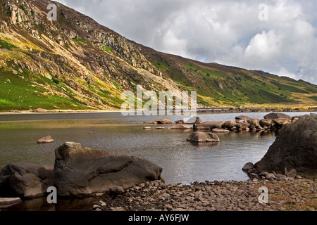 Llyn Eigiau historique, lac et barrage, montagnes Carneddau, Snowdonia, le Nord du Pays de Galles Banque D'Images