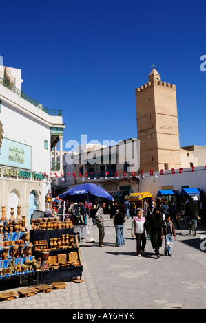 Scène de rue, Kairouan Médina, Tunisie, Afrique du Nord Banque D'Images