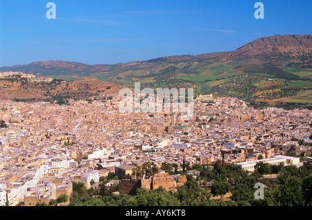 Maroc : le Moyen Atlas sur la Médina de Fès Banque D'Images