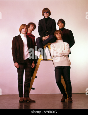 Les BYRDS - groupe pop US en 1965 avec la formation originale - voir description ci-dessous pour plus de détails Banque D'Images