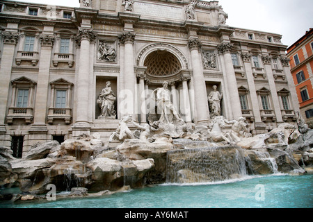 Fontana di Trevi à Rome Banque D'Images