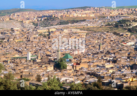 Maroc : le Moyen Atlas sur la Médina de Fès Banque D'Images