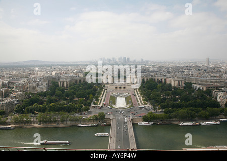 Vue de la ville de La Tour Eiffel, Paris, France, Europe Banque D'Images