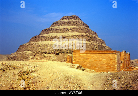 Le mastaba Tombs Djoser pyramide à degrés de Zoser Sakkarah Saqqarah Saqqarah Caire République arabe d'Egypte Afrique du Nord Moyen-orient Banque D'Images