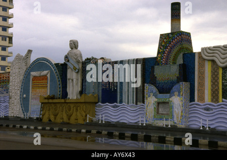 Mur coloré décoré Alexandrie République Arabe d'Egypte Afrique du Nord Moyen-orient égyptien Banque D'Images