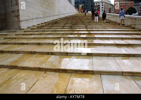 Vue caractéristique du Musée Guggenheim Bilbao Escaliers Bilbo Pays basque Pays Basque Espagne España Iberia Europe Banque D'Images