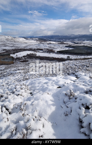 En hiver, la vallée de la Spey de Creag Bheag, près de Kingussie, Highlands, Scotland Banque D'Images