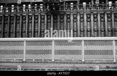 L'environnement fonctionne en mono. Banque D'Images