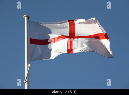 St George's flag tourbillonnent dans le vent Banque D'Images