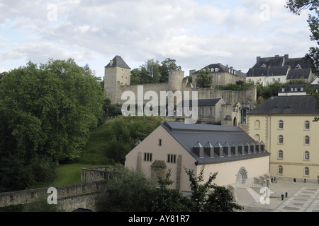 Plateau de Rham et l'abbaye de Neumunster dans le district de Luxembourg Grund Banque D'Images