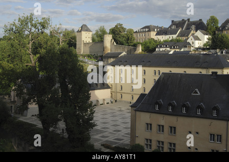 Plateau de Rham et l'abbaye de Neumunster dans le district de Luxembourg Grund Banque D'Images