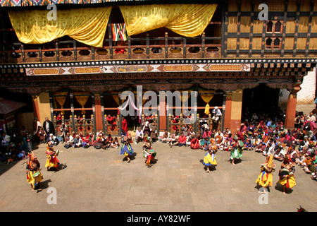 Bhoutan Paro Tsechu festival de danse 8 sortes de spiritueux Degye Banque D'Images