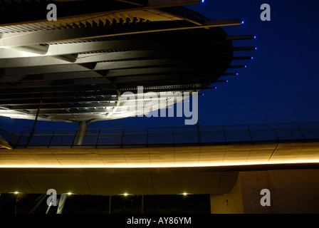 Canopy au parc Central Gateway Manchester UK. Architectes Aukett Fitzroy, Robinson. Banque D'Images