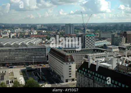 La gare de Waterloo et Waterloo International vu de roue London Eye, UK Banque D'Images